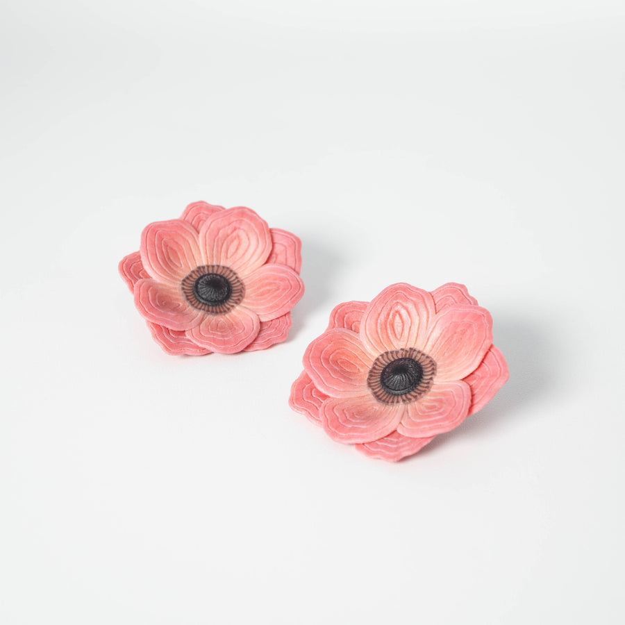 Anemone Flower Earrings - M -