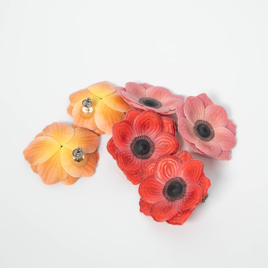 Anemone Flower Earrings - M -