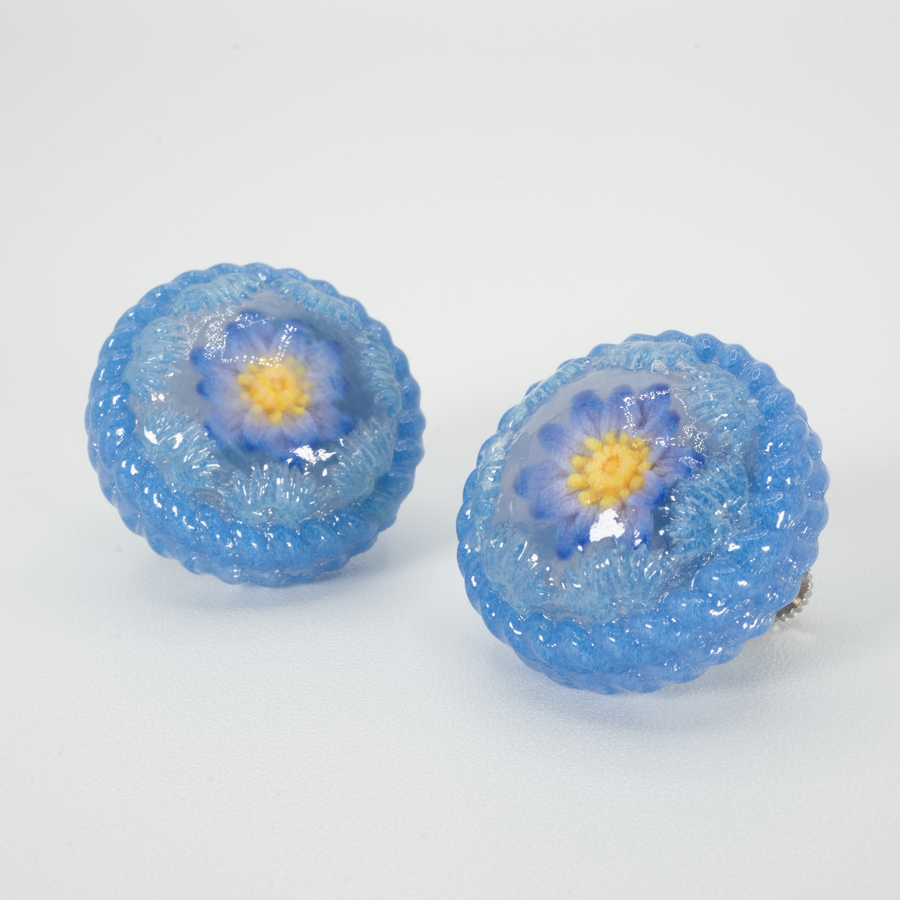 【予約販売商品】Water lily button earrings - M -