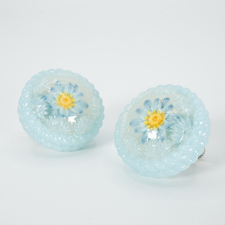 【予約販売商品】Water lily button earrings - M -