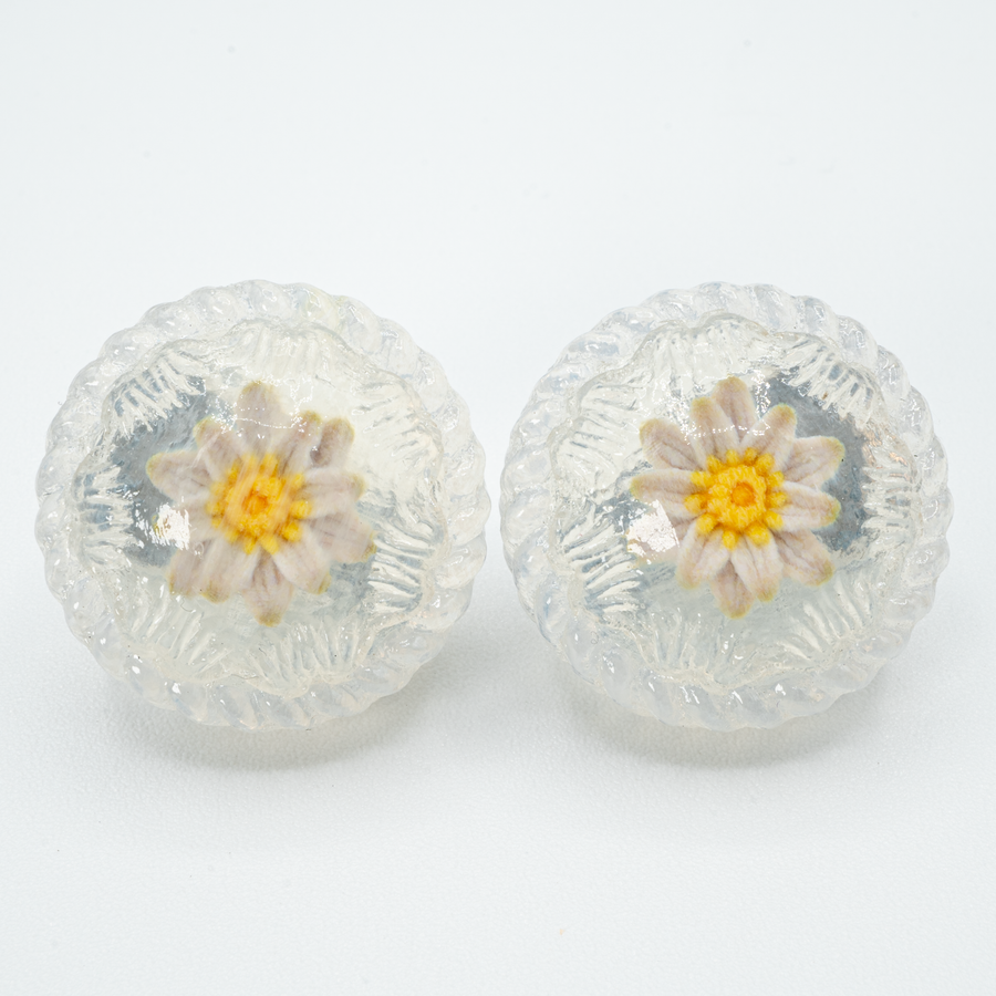 【予約販売商品】Water lily button earrings - M -